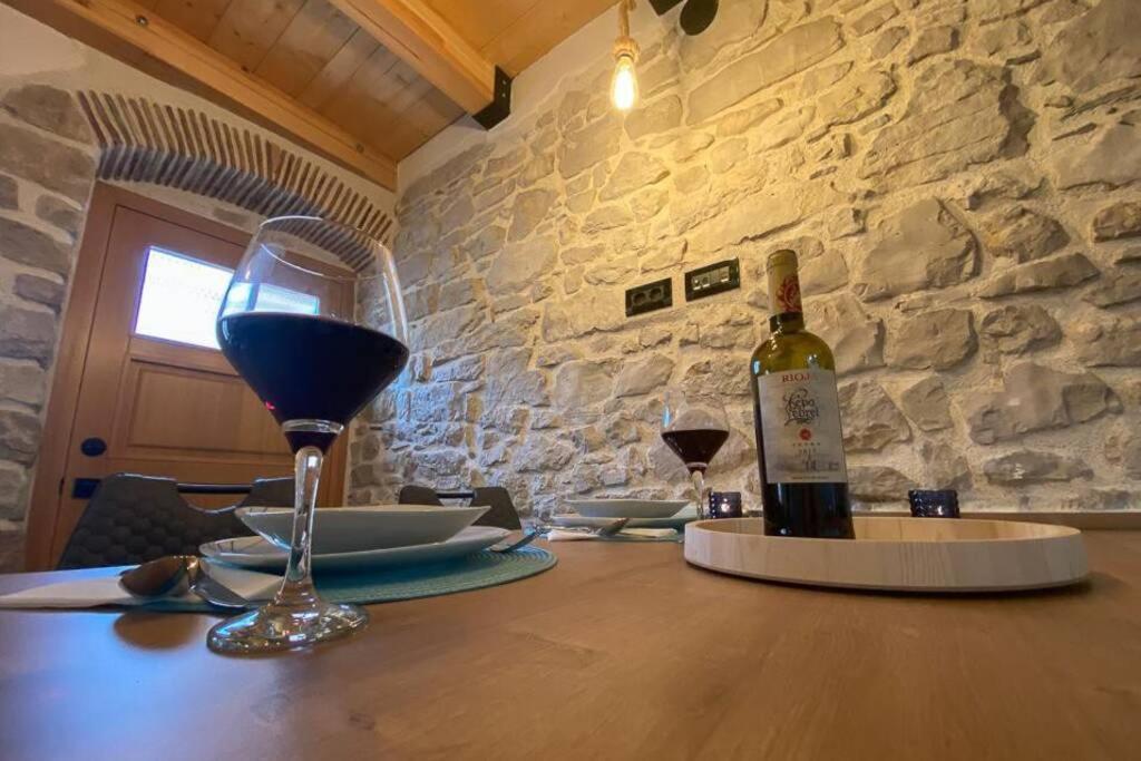 La Corte Di Kate Biograd Na Moru Bagian luar foto